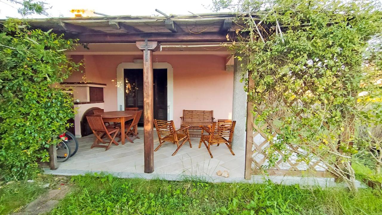 Appartamento Trilocale Le Canne 4 Posti Letto Con Giardino E Posto Auto Privato ซาน เตโอโดโร ภายนอก รูปภาพ