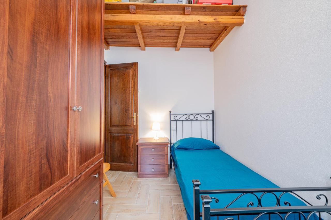 Appartamento Trilocale Le Canne 4 Posti Letto Con Giardino E Posto Auto Privato ซาน เตโอโดโร ภายนอก รูปภาพ